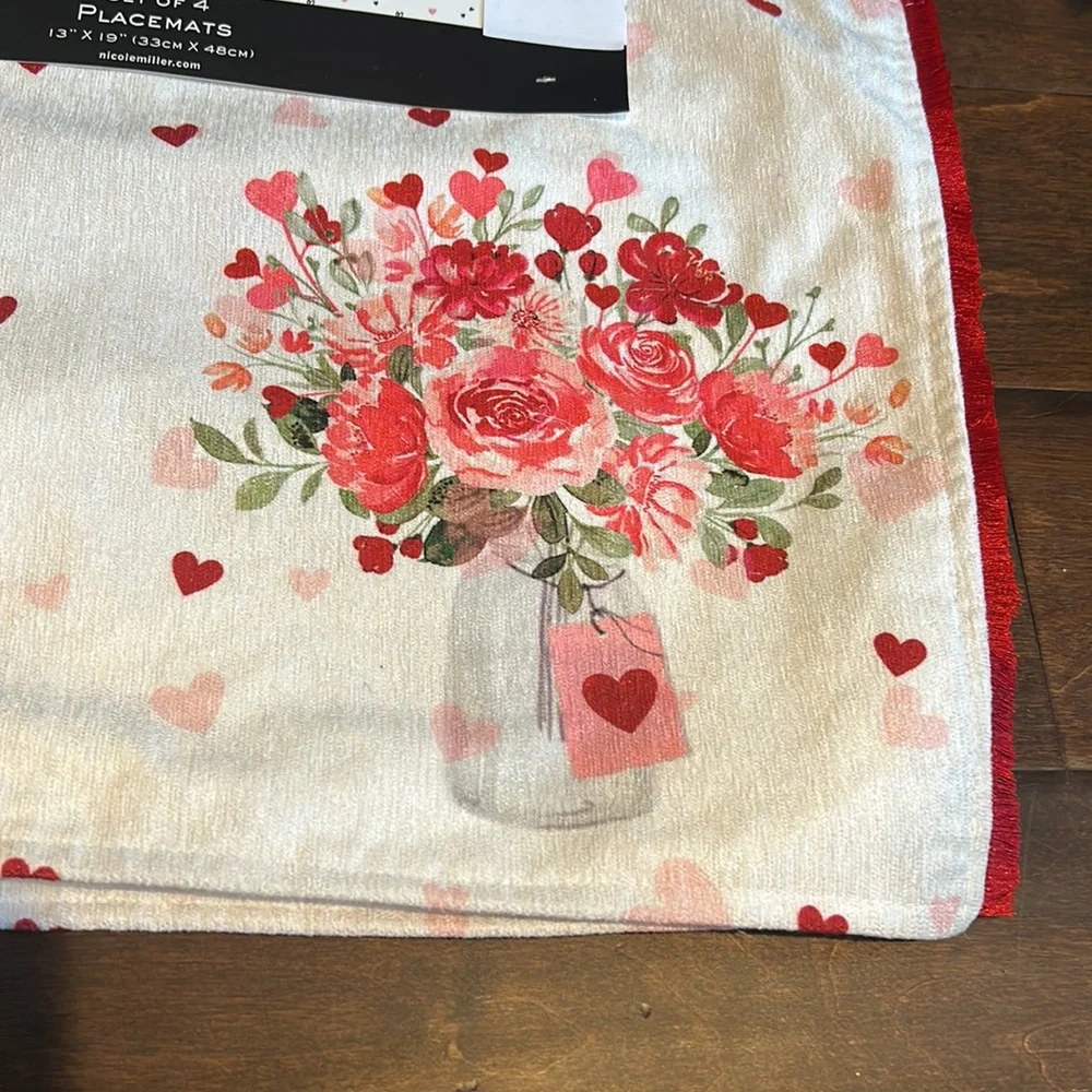 4 Nicole Miller Valentines Day Placemats White Red Pink Hearts Love